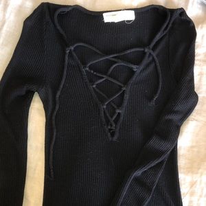 URBAN OUTFITTERS black long sleeve